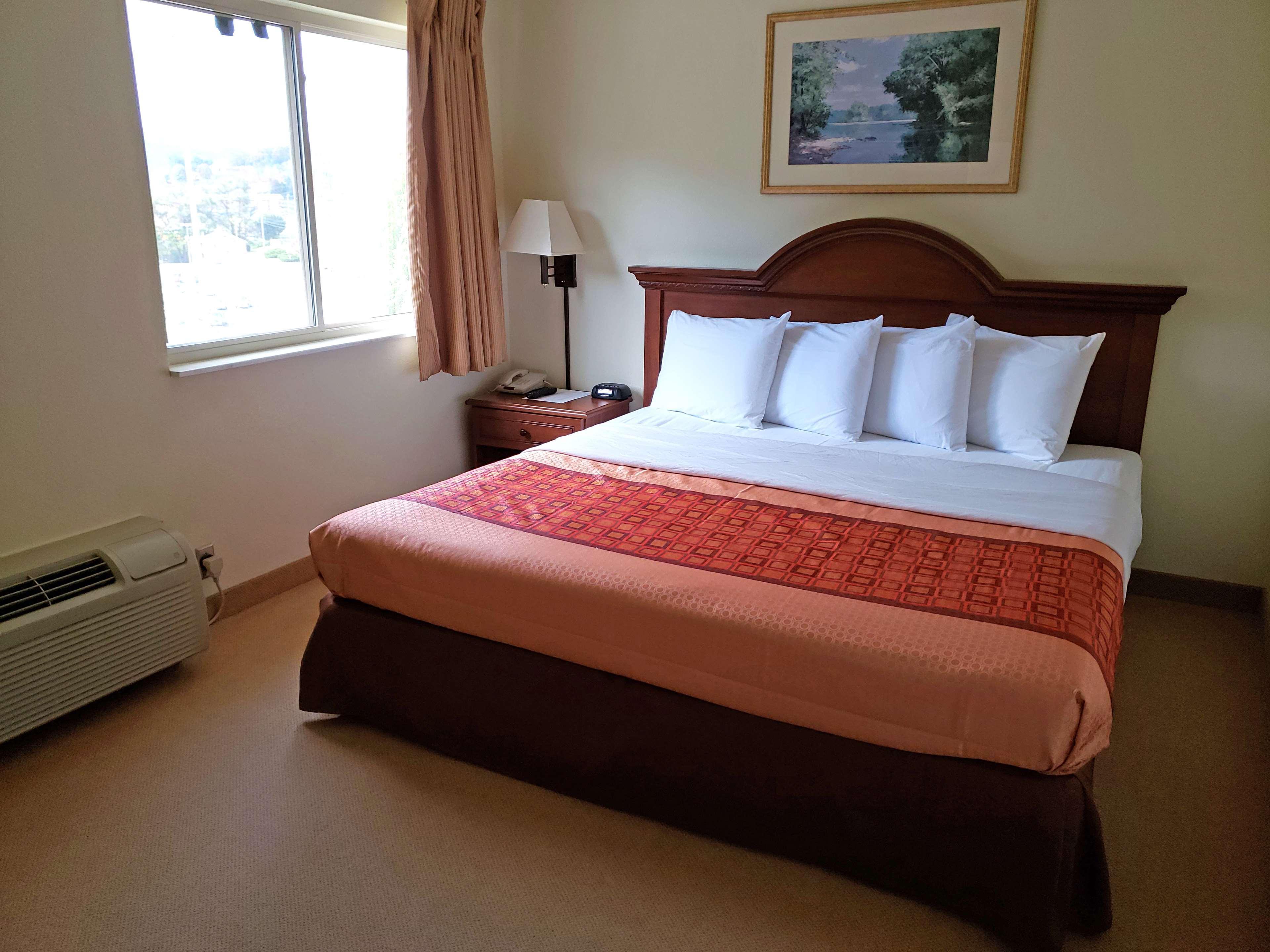 Americas Best Value Inn & Suites Independence Va Eksteriør billede