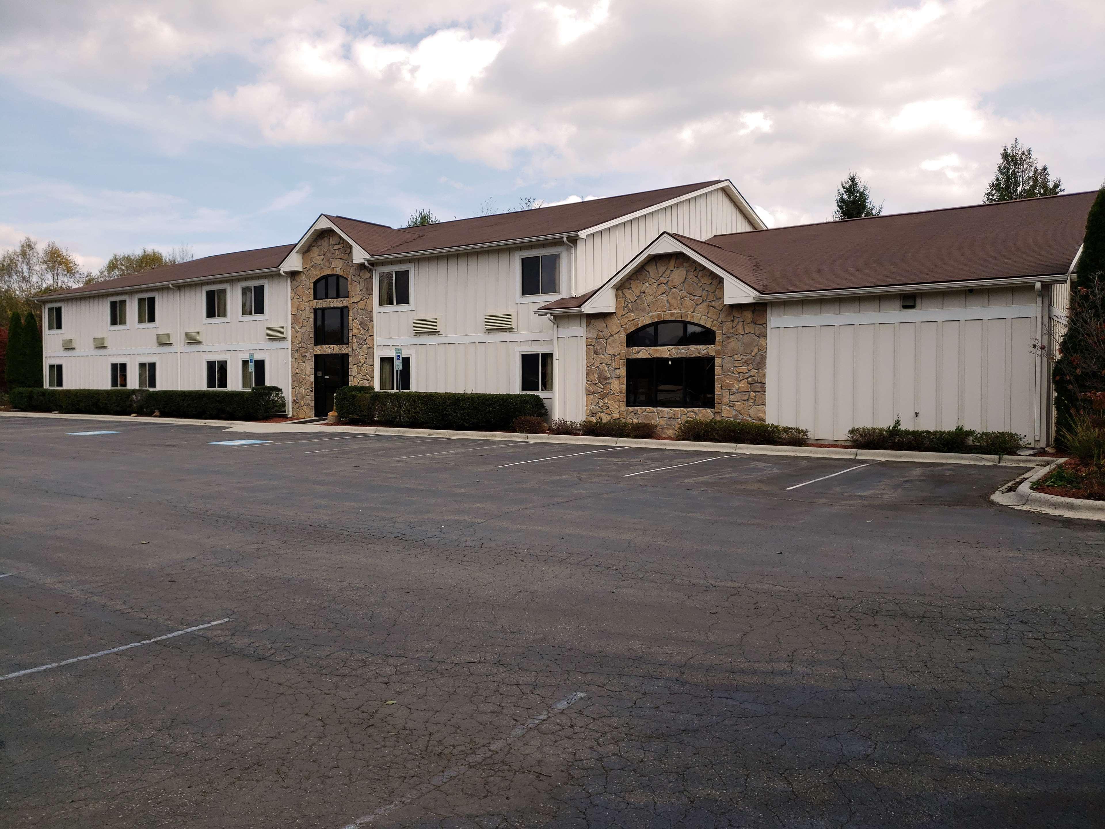 Americas Best Value Inn & Suites Independence Va Eksteriør billede
