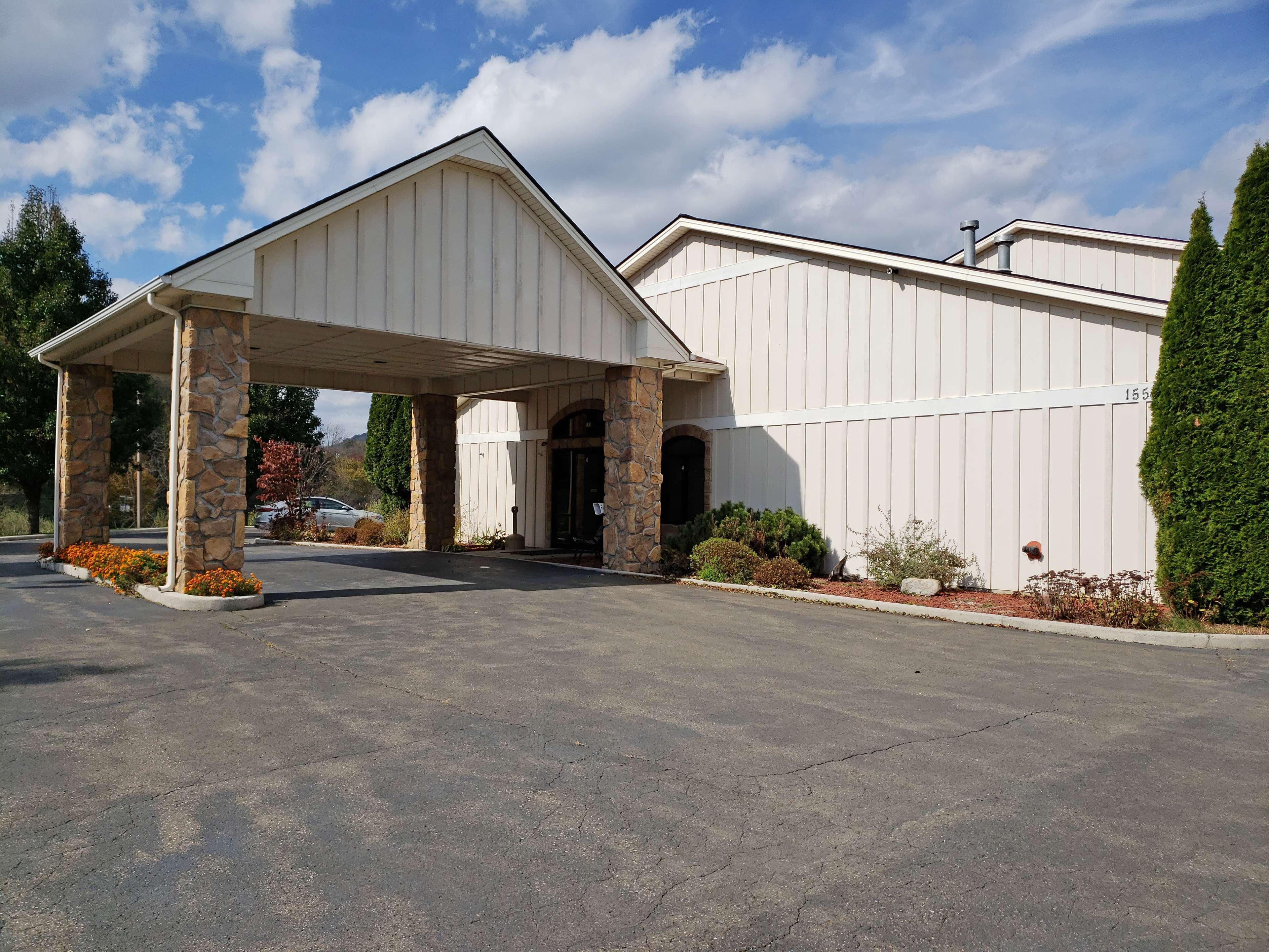 Americas Best Value Inn & Suites Independence Va Eksteriør billede